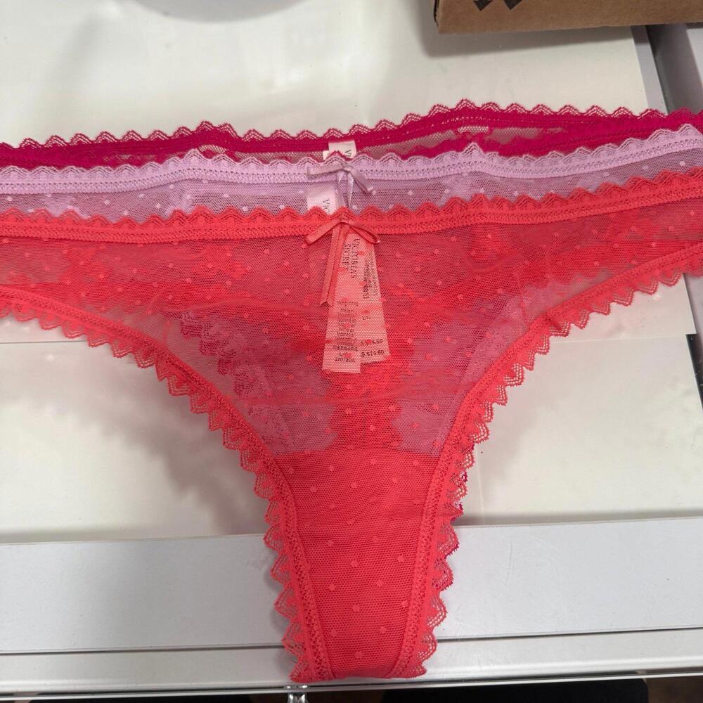 VICTORIA'S SECRET 3-Pack Lace Thong Panties